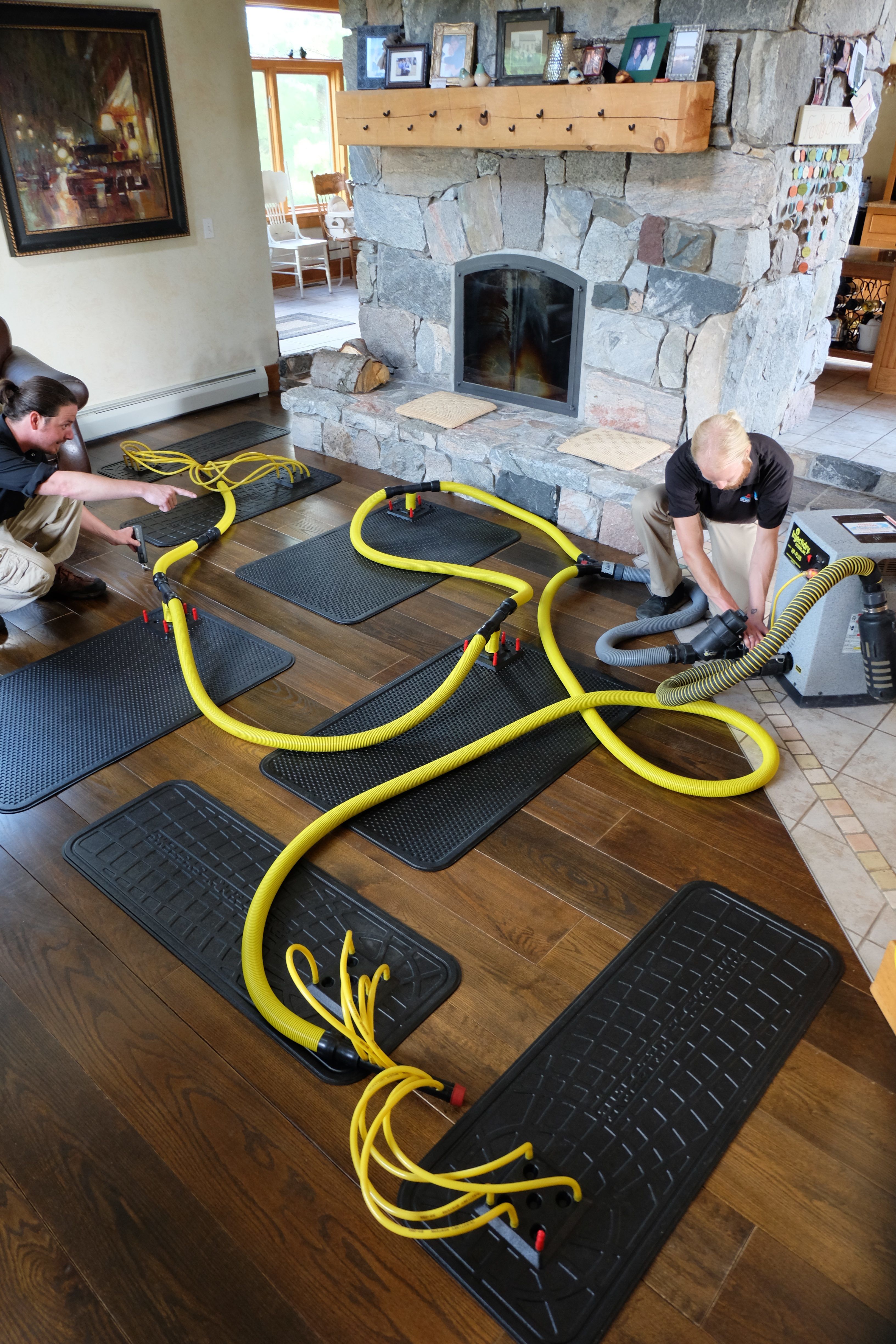 How to Dry Out Wood Floors 